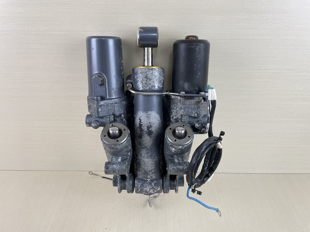 02-18 Yamaha 200 225 250 300 HP 4 Stroke Outboard Power Trim Tilt Unit - Used