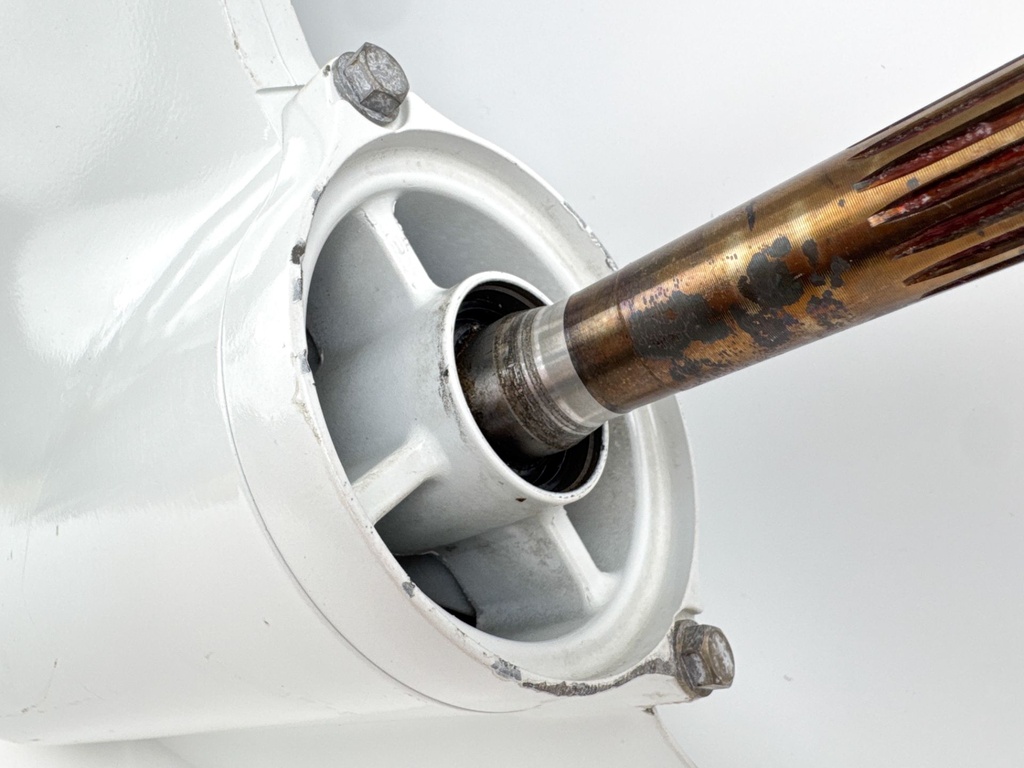 2006 + Suzuki DF 150 175 200A 25" XL Lower Unit Gear Case RH