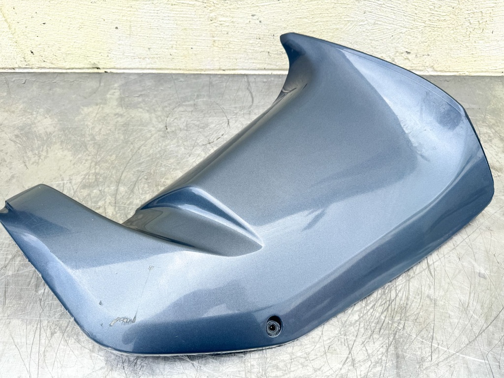 2004 Yamaha 225 HP 4 Stroke Outboard Lower Apron Cowling Starboard 69J-42741-00-8D OEM