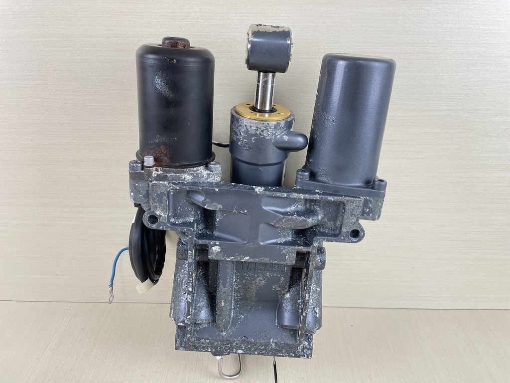 02-18 Yamaha 200 225 250 300 HP 4 Stroke Outboard Power Trim Tilt Unit - Used