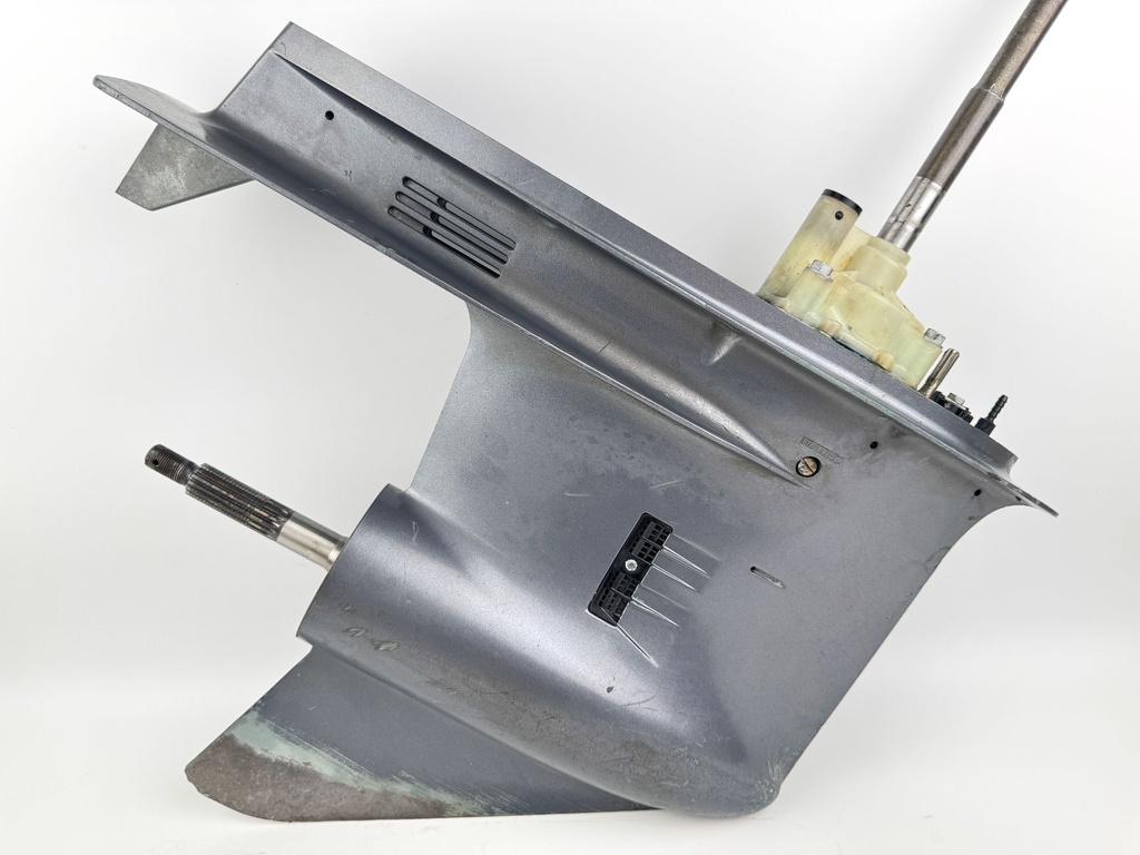 1996-2005 Yamaha 150 175 200 HP 2 Stroke 25" XL Lower Unit Gear Case 64E-45300-24-8D