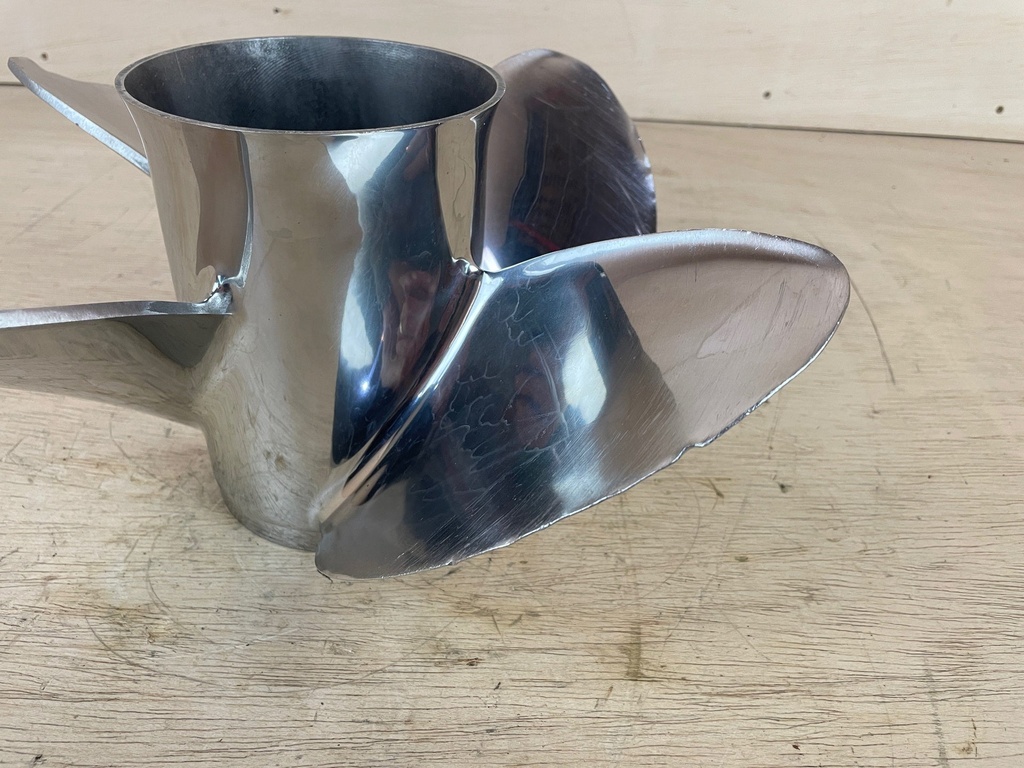 Evinrude Cyclone TBX 14 x 20" RH Stainless Steel Propeller 4 Blade 763944