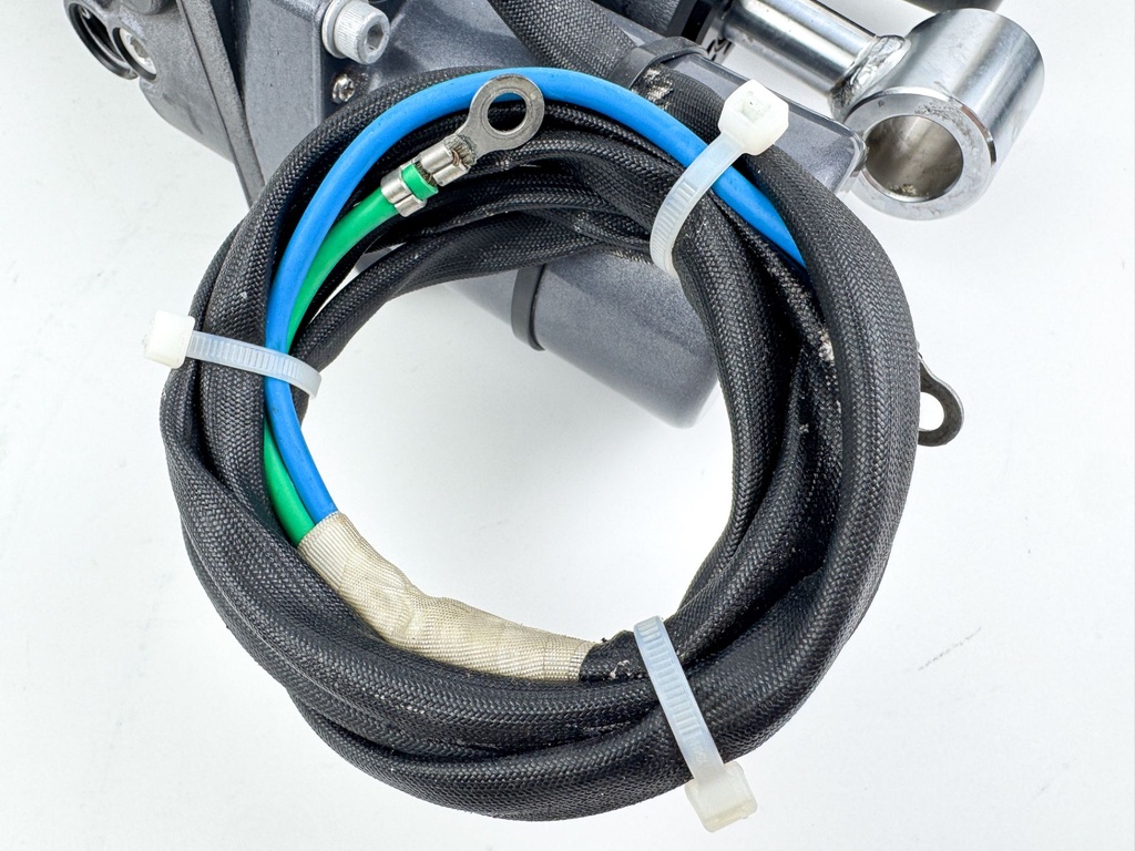 Yamaha V8 F 300 350 HP Outboard Power Trim Tilt Unit 6AW-43800-05-00