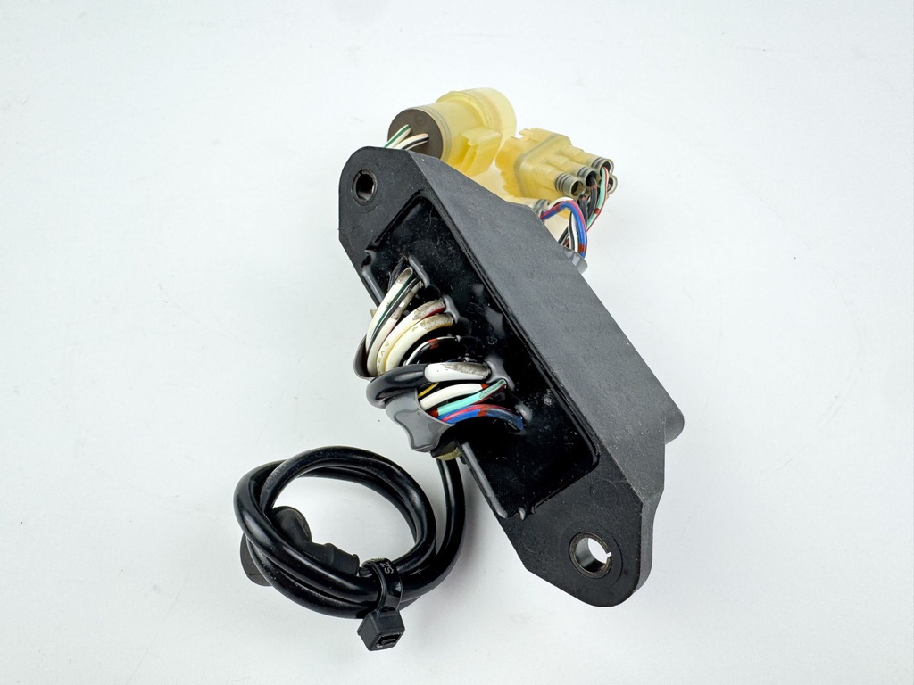 2007 Honda 135 HP 4 Stroke Outboard Main Relay 38580-ZY6-013 OEM