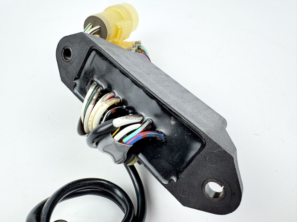 2007 Honda 135 HP 4 Stroke Outboard Main Relay 38580-ZY6-013 OEM