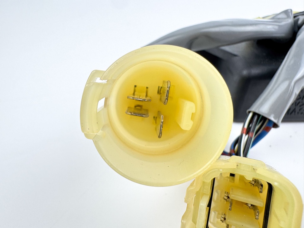 2007 Honda 135 HP 4 Stroke Outboard Main Relay 38580-ZY6-013 OEM