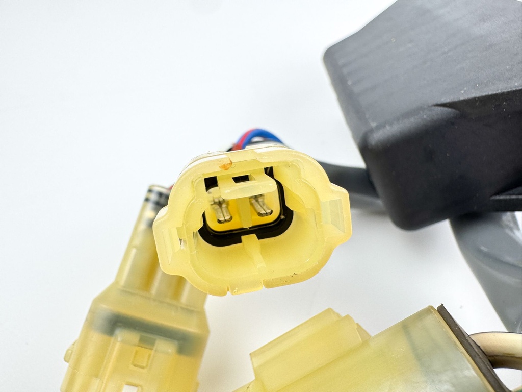 2007 Honda 135 HP 4 Stroke Outboard Main Relay 38580-ZY6-013 OEM