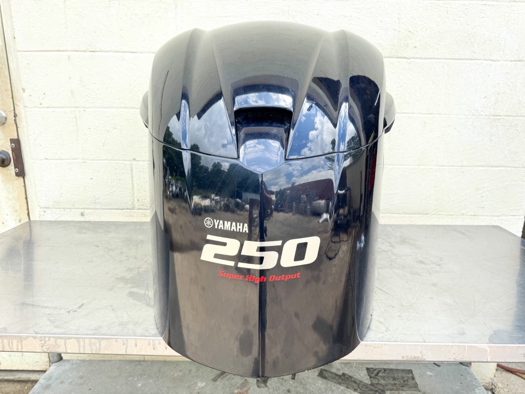 2013 Yamaha 250 HP 4 Stroke Outboard Top Cowling 6CB-42610-00-00 OEM