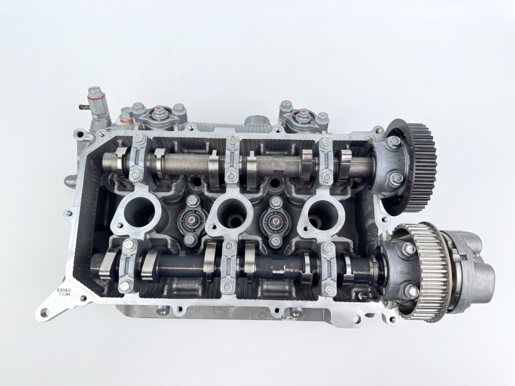 2013 Yamaha 250 HP 4 Stroke Outboard Starboard Cylinder Head 6CB-W009A-00-00 OEM