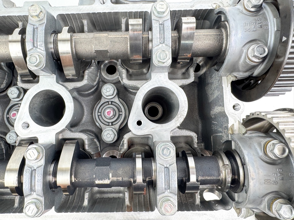 2013 Yamaha 250 HP 4 Stroke Outboard Starboard Cylinder Head 6CB-W009A-00-00 OEM