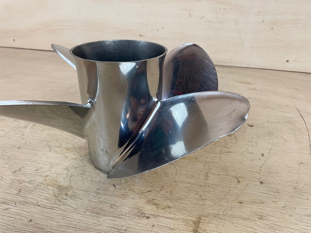 Evinrude Cyclone TBX 14 x 20" RH Stainless Steel Propeller 4 Blade 763944