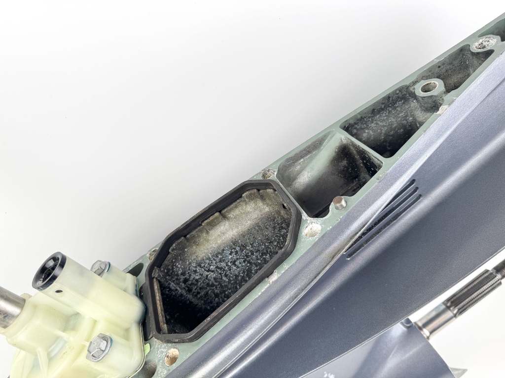 Yamaha 200 225 HP 4 Stroke 30" XXL Lower Unit Gear Case RH Ready To Install