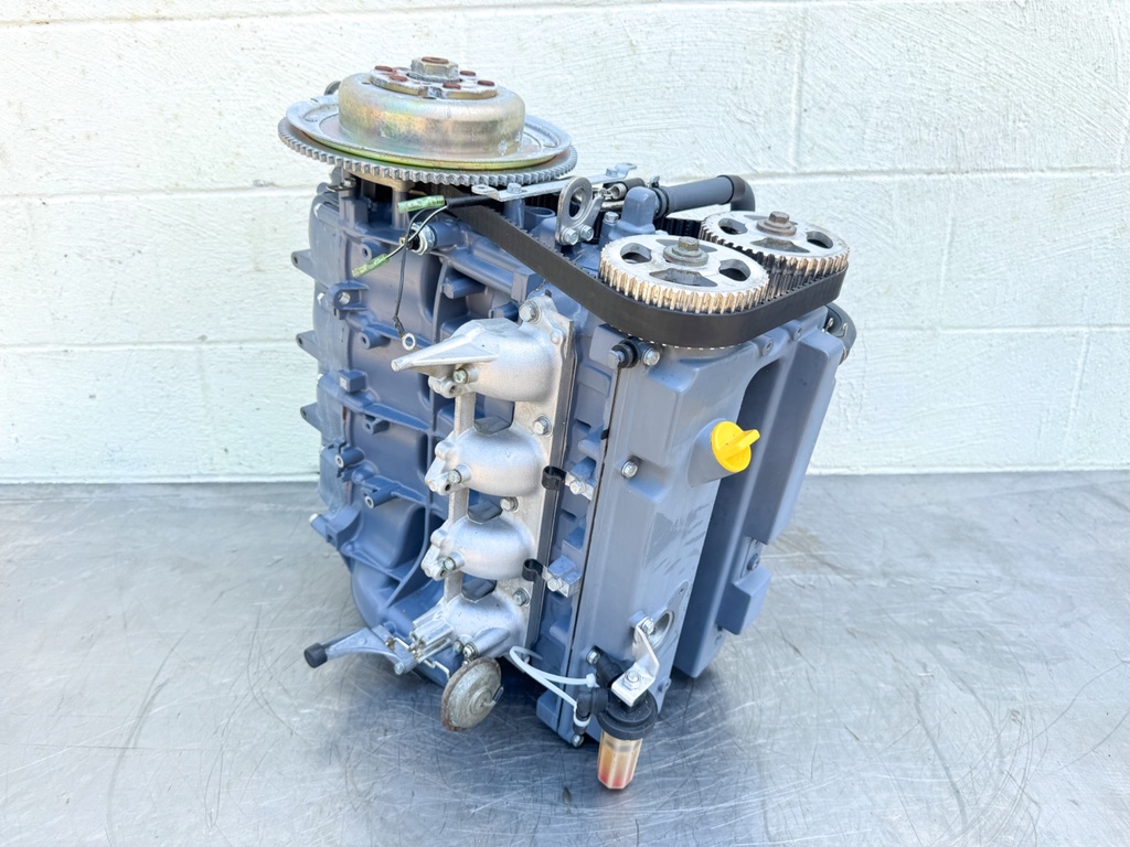 2001 - 2004 Yamaha F 80 90 100 HP 4 Stroke Outboard Powerhead Crankcase Assembly