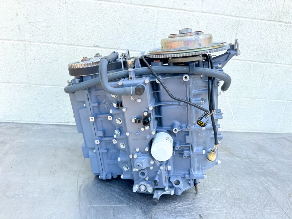 2001 - 2004 Yamaha F 80 90 100 HP 4 Stroke Outboard Powerhead Crankcase Assembly