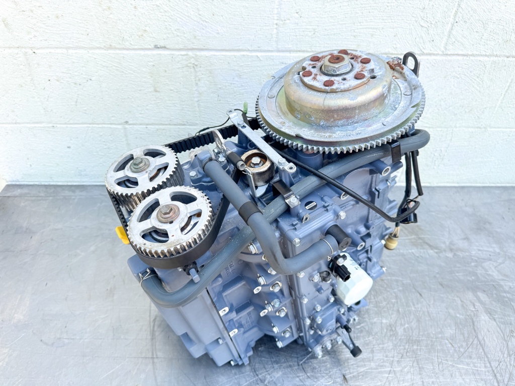 2001 - 2004 Yamaha F 80 90 100 HP 4 Stroke Outboard Powerhead Crankcase Assembly