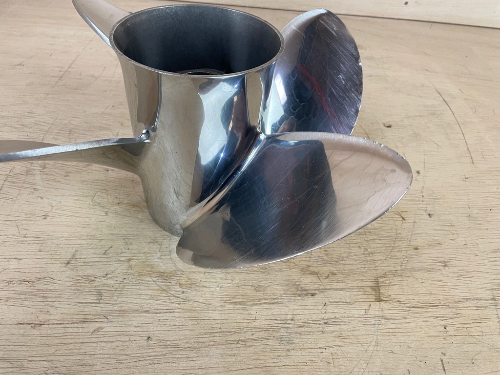 Evinrude Cyclone TBX 14 x 20" RH Stainless Steel Propeller 4 Blade 763944