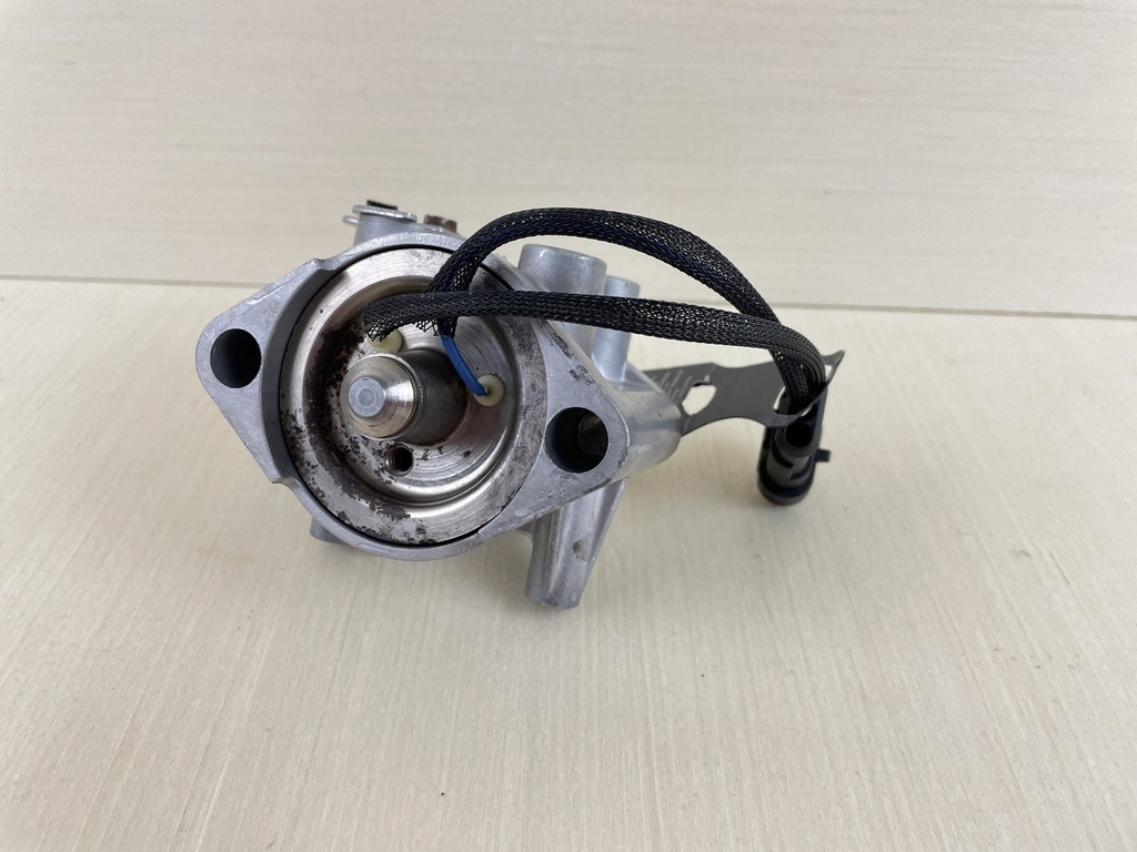 04 - 07 Evinrude 40HP - 90HP Outboard Injector Assembly 5006220