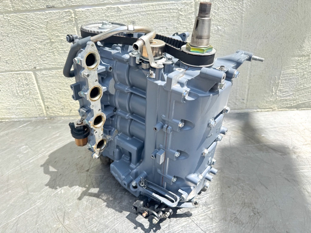 2002 Yamaha 50 HP 4 Stroke Outboard Powerhead 64J-W009B-02-1S OEM