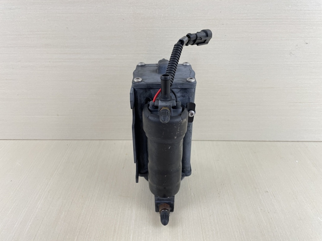 2007 Evinrude Etec 90HP 2 Stroke Outboard VST Vapor Separator Assembly 5006085