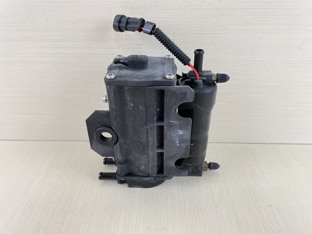 2007 Evinrude Etec 90HP 2 Stroke Outboard VST Vapor Separator Assembly 5006085