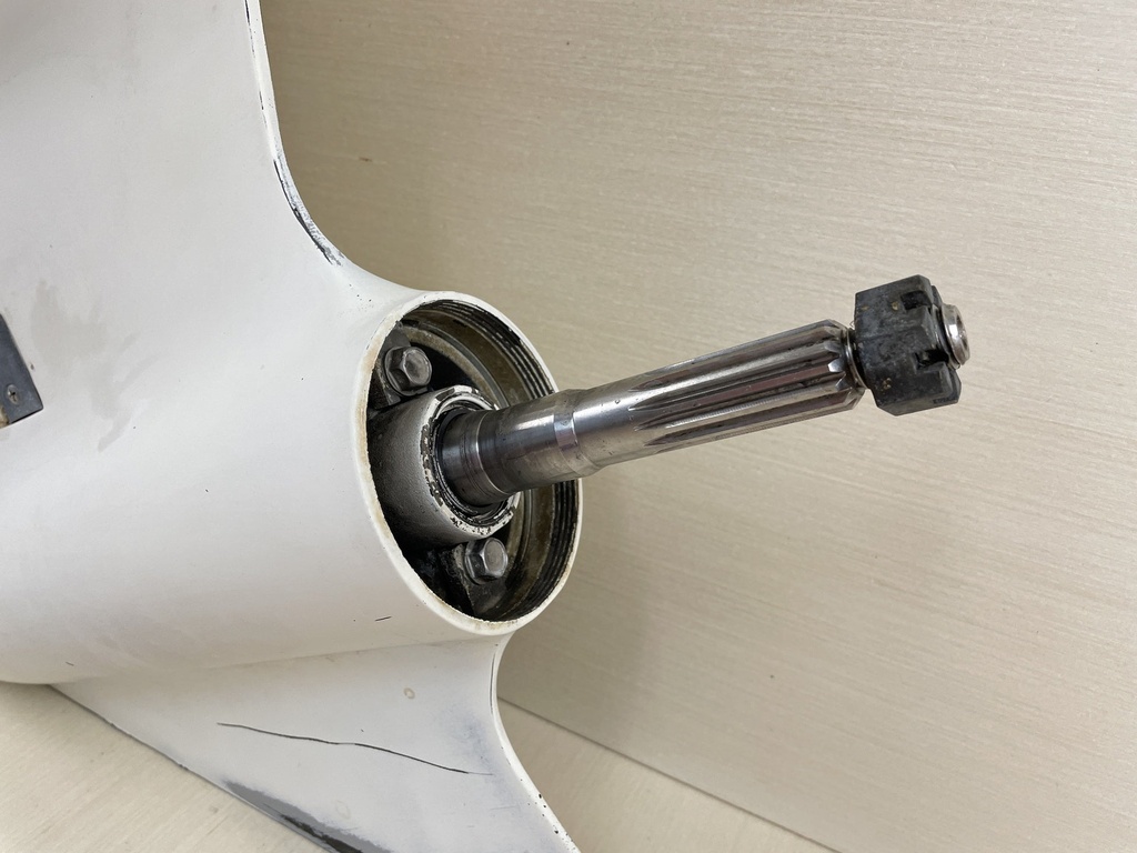 2007 Evinrude Etec 90HP 2 Stroke Outboard 20" L Lower Unit Gear Case RH 5009296