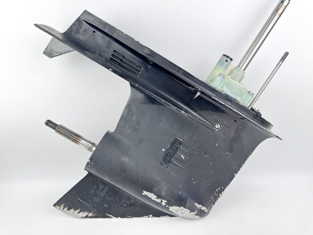 2004 + Yamaha 150HP 4 Stroke 25" XL Lower Unit Gear Case 63P-45300-17-8D RH SEI