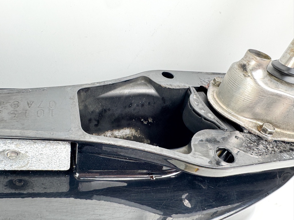 Mercury Verado 200 225 250 275 HP L6 25" XL Lower Unit Gear Case Counter LH