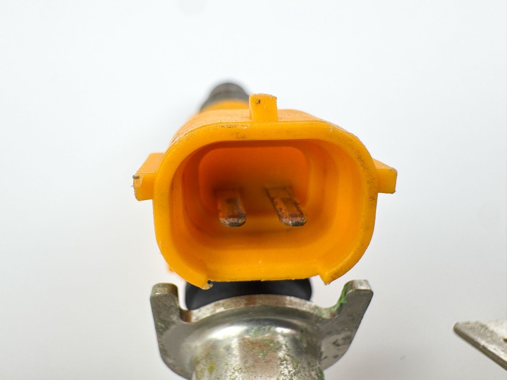 2005 Yamaha 150 HP 4 Stroke Fuel Injector Set W/ Rail Cleaned & Flow Tested