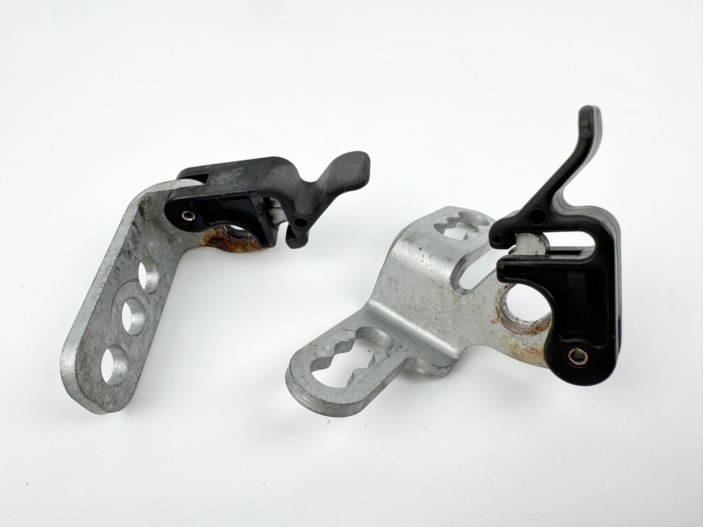 2005 Yamaha 150 HP 4 Stroke Outboard Cable Cover Plate 63P-42738-00-8D OEM