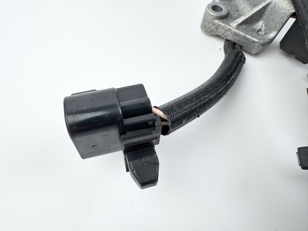 2005 Yamaha 150 HP 4 Stroke Outboard Coil Pulser Base Stator Assembly 63P-81460-00-00 OEM