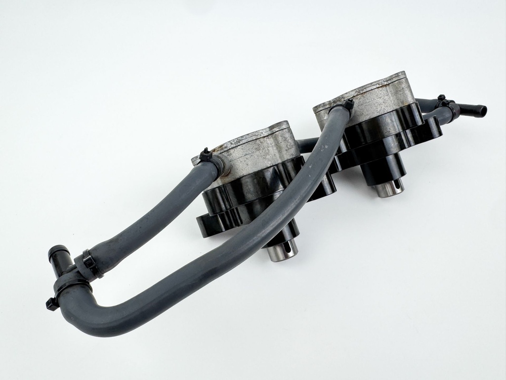 2005 Yamaha 150 HP 4 Stroke Outboard Fuel Pump 63P-24410-00-00 Tested