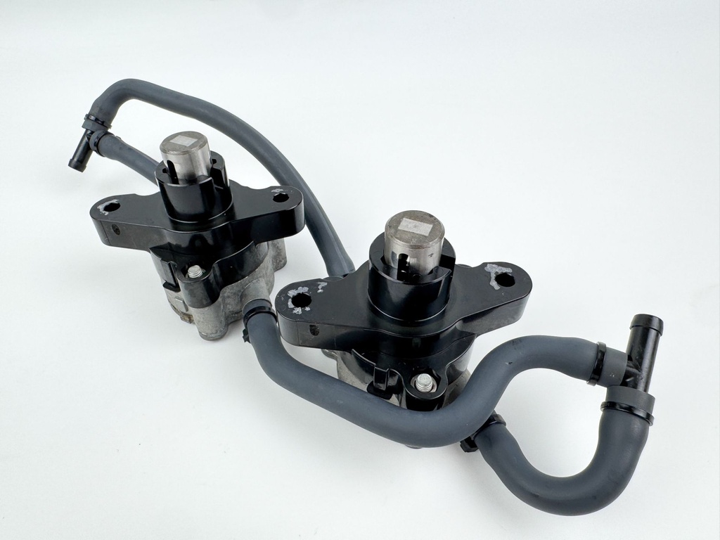 2005 Yamaha 150 HP 4 Stroke Outboard Fuel Pump 63P-24410-00-00 Tested