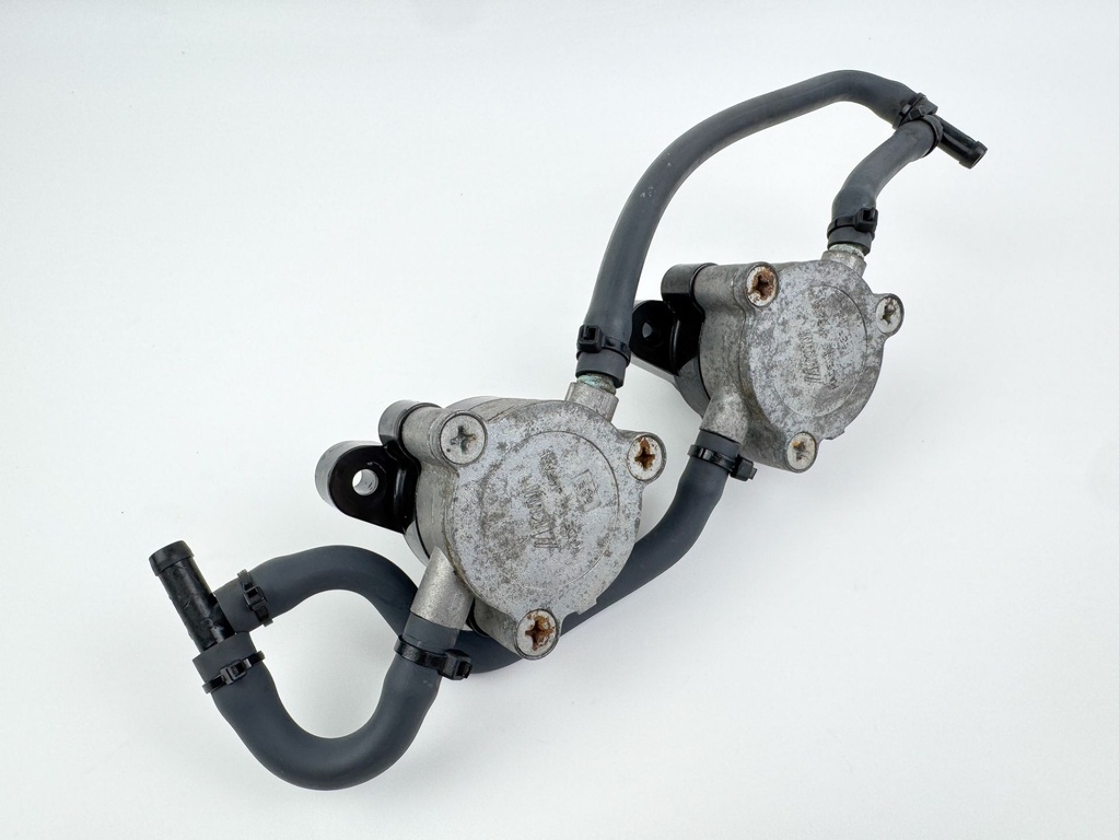 2005 Yamaha 150 HP 4 Stroke Outboard Fuel Pump 63P-24410-00-00 Tested