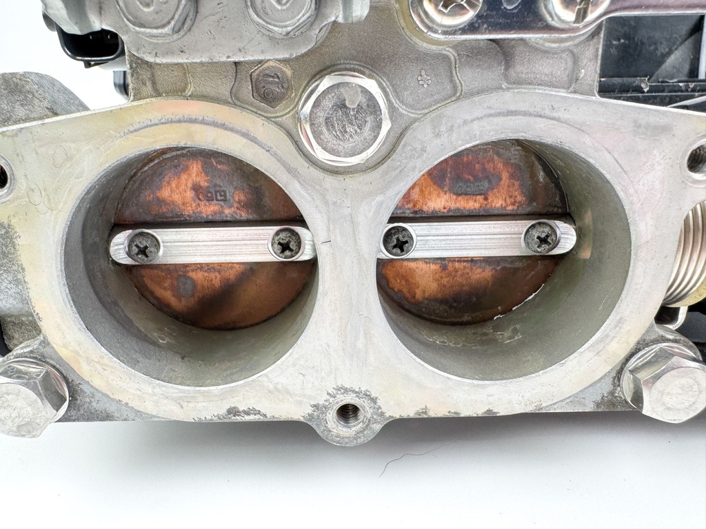 2005 Yamaha 150 HP 4 Stroke Outboard Throttle Body Assembly 63P-14200-00-00 OEM