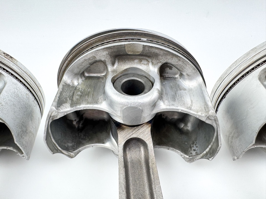 2005 Yamaha 150 HP 4 Stroke Outboard Piston & Connecting Rod Set 63P-W1164-00-00 OEM