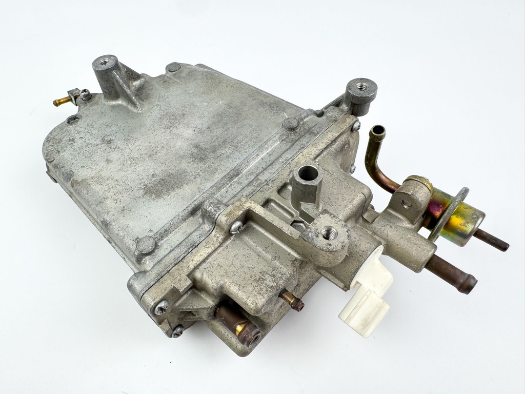 2005 Yamaha 150 HP 4 Stroke Outboard VST Float Chamber Assembly 63P-14180-00-00 OEM