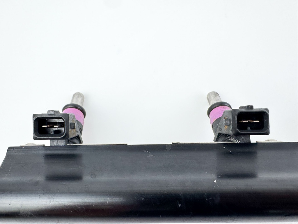 2006 Mercury 275 HP 4 Stroke Outboard Fuel Injector Set W/ Rail 8M0006027 OEM