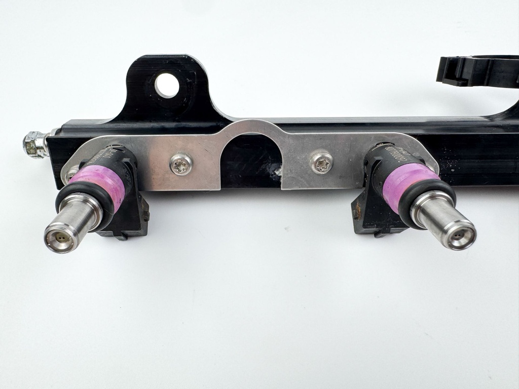 2006 Mercury 275 HP 4 Stroke Outboard Fuel Injector Set W/ Rail 8M0006027 OEM