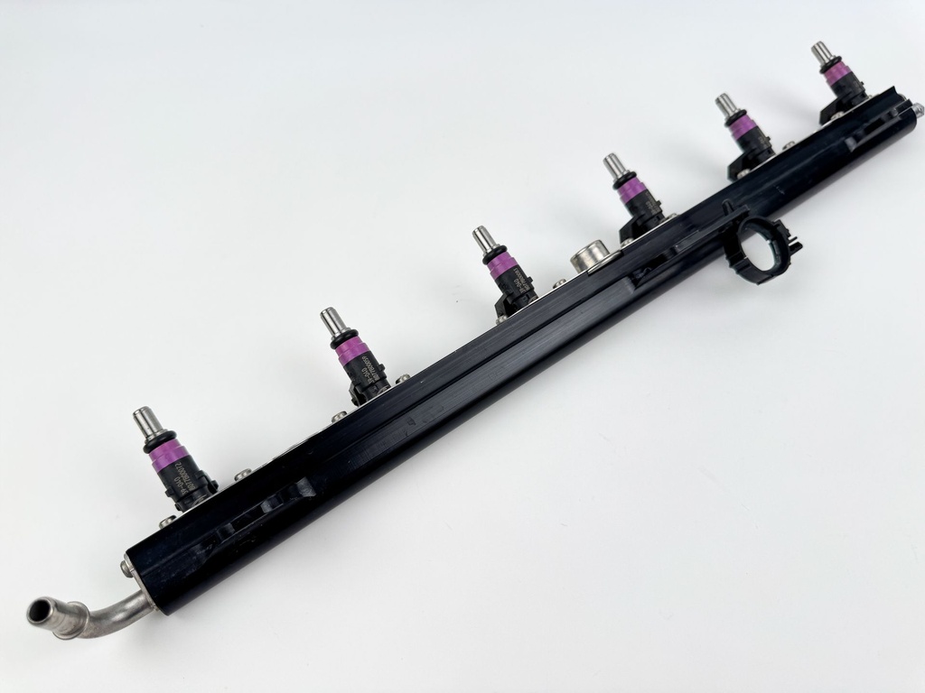 2006 Mercury 275 HP 4 Stroke Outboard Fuel Injector Set W/ Rail 8M0006027 OEM