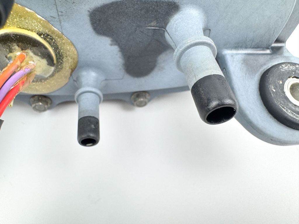 2006 Mercury 275 HP 4 Stroke Outboard FSM Fuel Supply Module 880596T02 OEM