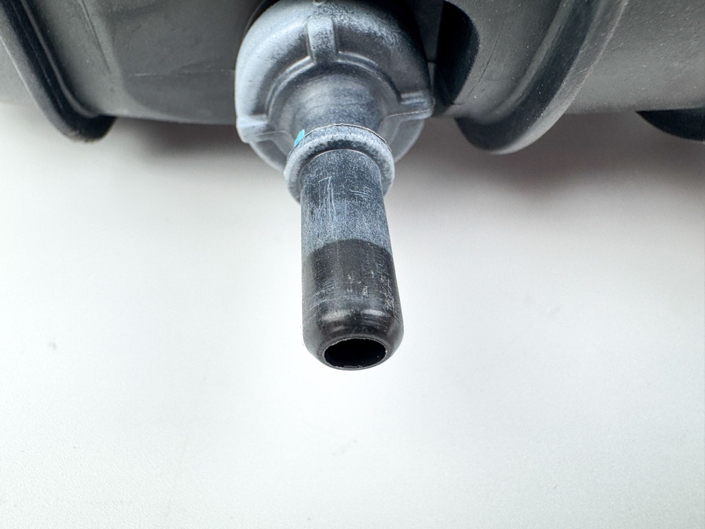 2006 Mercury 275 HP 4 Stroke Outboard FSM Fuel Supply Module 880596T02 OEM