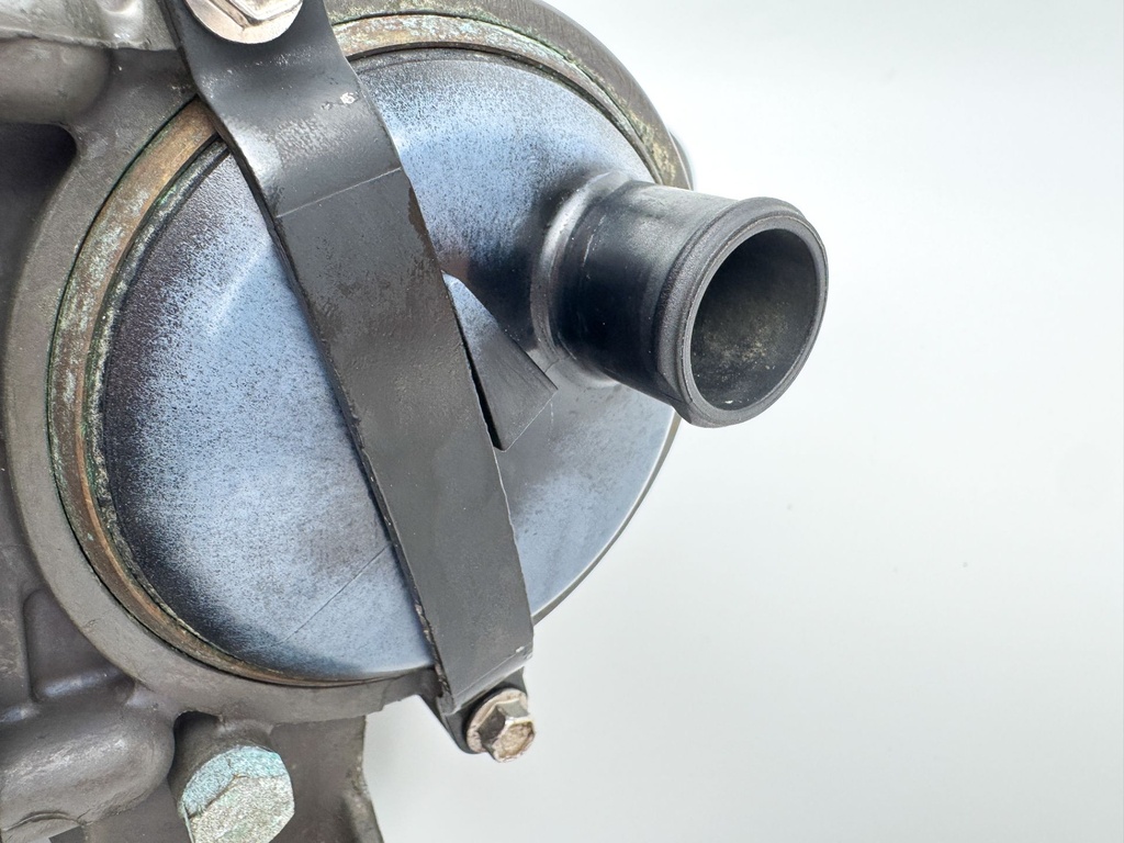 2006 Mercury 275 HP 4 Stroke Outboard CAC Charge Air Cooler 880608T07 OEM