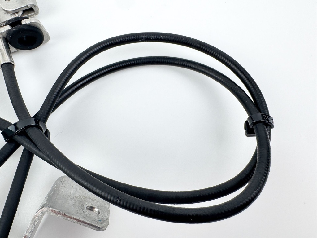 2006 Mercury 275 HP 4 Stroke Outboard Cowling Latch Set 892062T02 OEM