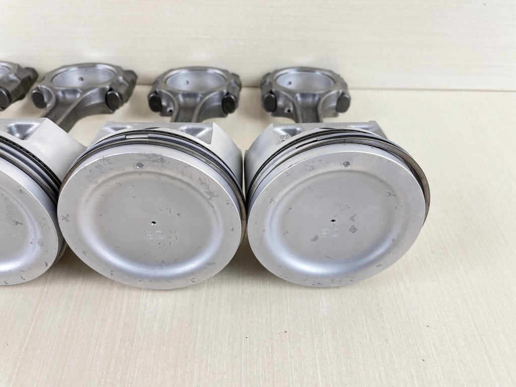 2008 Suzuki 115HP 4 Stroke Outboard Piston & Connecting Rod Set 12111-90J01