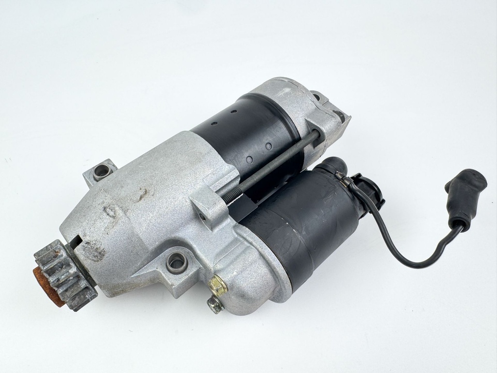 Yamaha 75 80 90 100 HP 4 Stroke Outboard Starter Motor 67F-81800-02-00 01-04