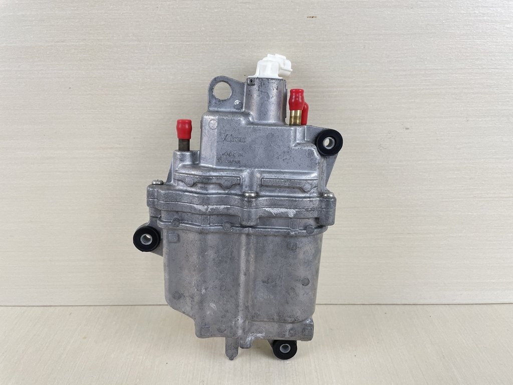 2008 Suzuki 115HP 4 Stroke Outboard VST Fuel Vapor Separator Tank 15600-90J01