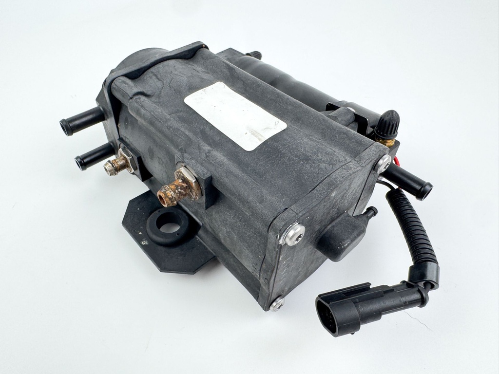 2010 Evinrude 250 HP 2 Stroke Outboard Vapor Separator Tank VST 5006063 OEM