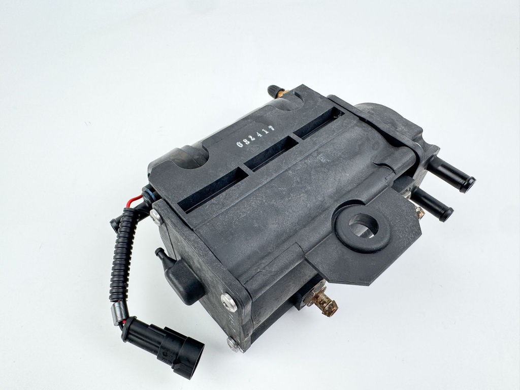 2010 Evinrude 250 HP 2 Stroke Outboard Vapor Separator Tank VST 5006063 OEM