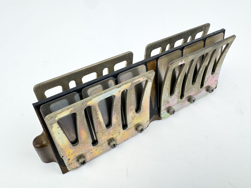 2010 Evinrude 250 HP 2 Stroke Outboard Reed Valve Assembly 5006208 OEM