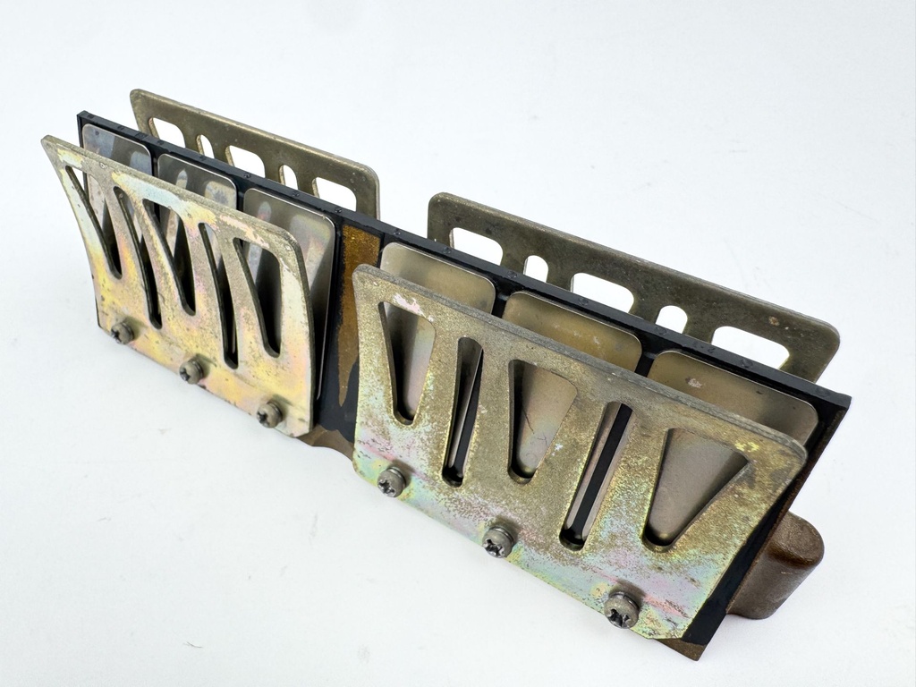 2010 Evinrude 250 HP 2 Stroke Outboard Reed Valve Assembly 5006208 OEM